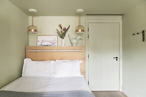 Locke At Broken Wharf