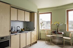 Locke At Broken Wharf