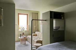 Locke At Broken Wharf