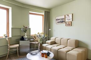 Locke At Broken Wharf