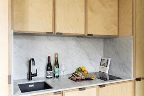 Locke At Broken Wharf