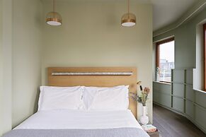 Locke At Broken Wharf