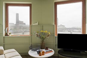 Locke At Broken Wharf