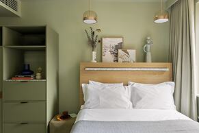 Locke At Broken Wharf