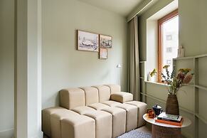 Locke At Broken Wharf