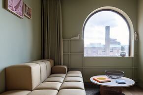 Locke At Broken Wharf