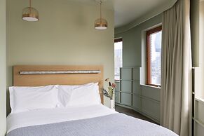 Locke At Broken Wharf