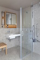 Locke At Broken Wharf