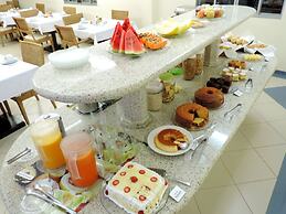 Hotel Pequeno Mundo II