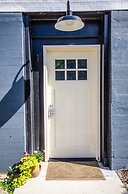 Tobacco Warehouse Inn