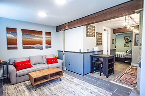 Tobacco Warehouse Inn