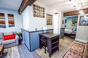 Tobacco Warehouse Inn