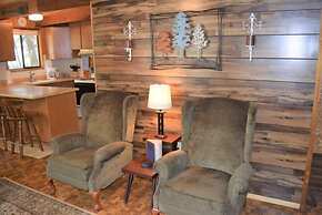 Papa`s Packwood Cabin