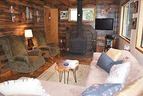 Papa`s Packwood Cabin