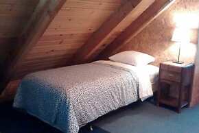 Papa`s Packwood Cabin