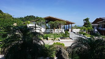 Ba Khan Village Resort