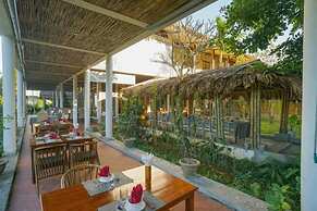 Ba Khan Village Resort