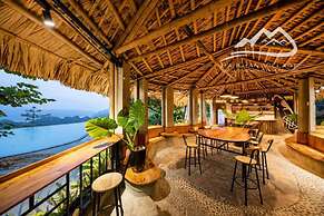 Ba Khan Village Resort