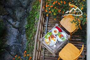 Ba Khan Village Resort