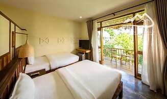 Ba Khan Village Resort