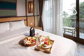 Ba Khan Village Resort