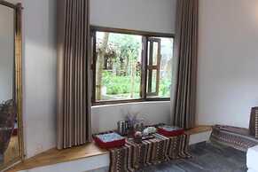 Ba Khan Village Resort