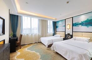 Yiwu Luck Bear Hotel