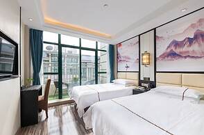 Yiwu Luck Bear Hotel