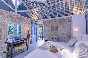 The Shacks at Sandy Bay