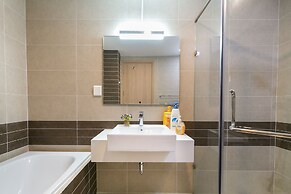 KYN Apartment Rivergate Residence