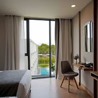 Canalis Suvarnabhumi Airport Hotel