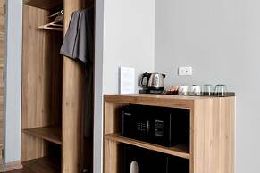 Canalis Suvarnabhumi Airport Hotel