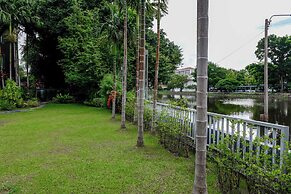 Canalis Suvarnabhumi Airport Hotel