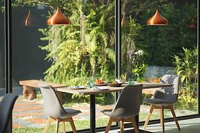 Canalis Suvarnabhumi Airport Hotel