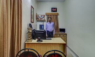 Itsy Hotels Shree Comforts