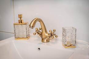 Queen Studio - LoftAffair