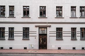 Queen Studio - LoftAffair