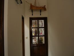 Easeful Pifar Apartment great location