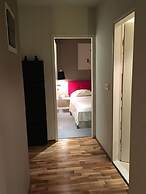 Gorgeous Biserka Apartment near the sea