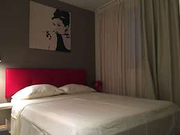 Gorgeous Biserka Apartment near the sea