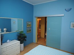 Comfortable Nena Apartment with Nice View
