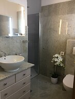 Comfortable Nena Apartment with Nice View