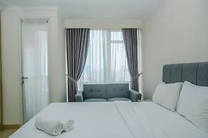 Modern and Cozy Studio Menteng Park Apartment