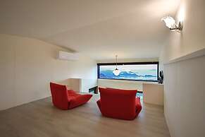 Windsor's Sunlight Han-Guan