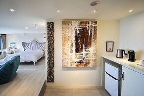 Windsor's Sunlight Han-Guan