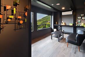 Windsor's Sunlight Han-Guan