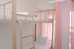 Green Bay Pluit Studio Apartment with 2 Single Beds