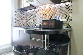 Clean and Cozy 2BR at Green Bay Apartment