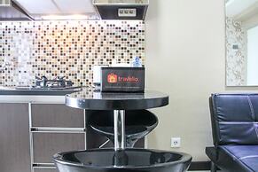 Clean and Cozy 2BR at Green Bay Apartment