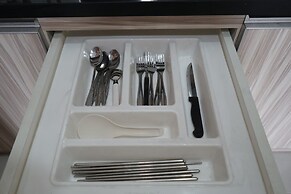 Simply Homey 2BR Signature Park Tebet Apartment